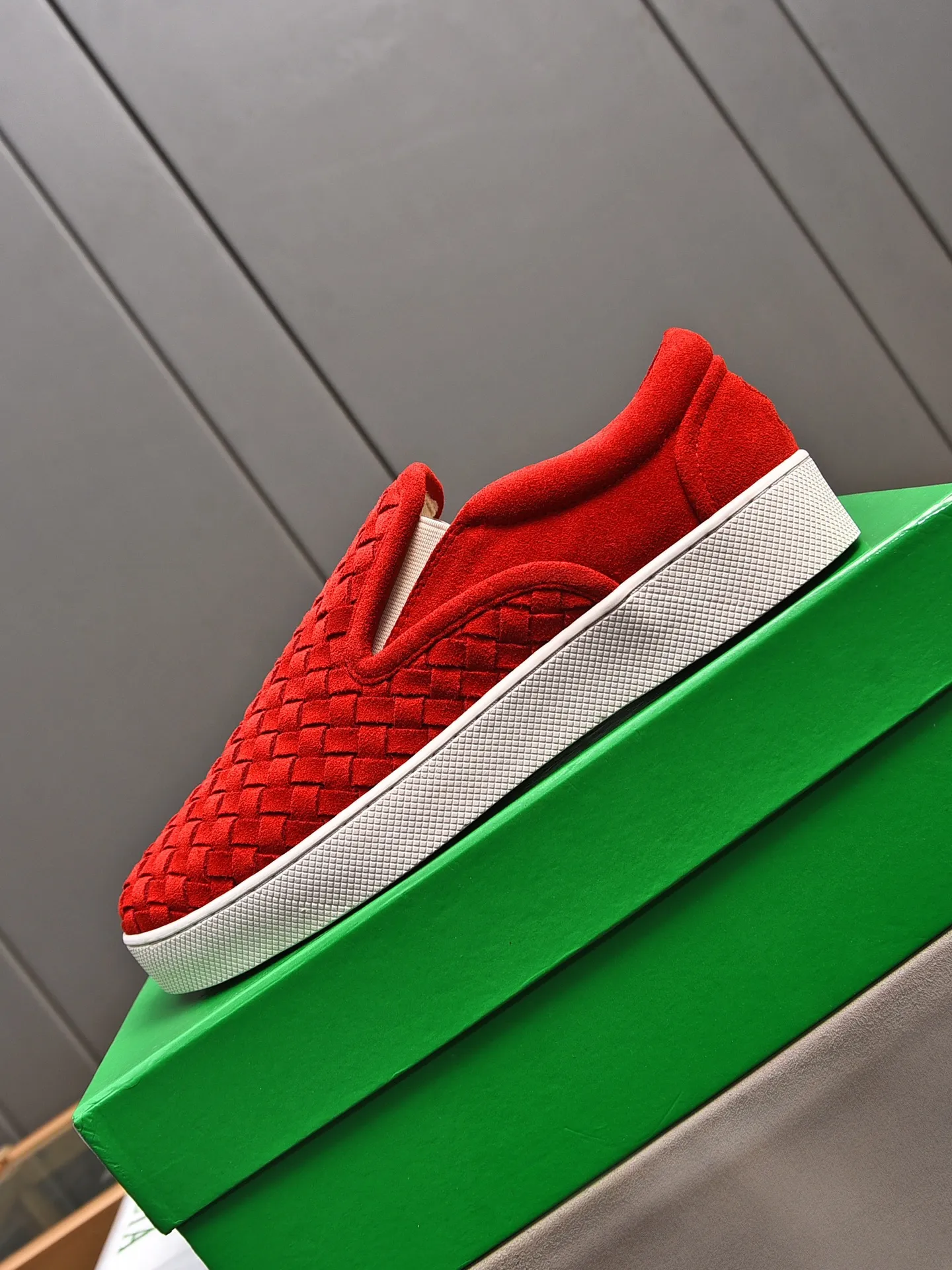 Men's shoes 💰460 [Sleeves series] BOTTEG* VENET* - high-end boutique Size: 38-44 (45 customized) BV new product, first-layer cowhide artificially woven classic style harmoniously blends with contemporary fashion temperament, rubber soles are light and flexible, water-dyed sheepskin pads! [Taobao, Tmall, and live streaming are the first choices]